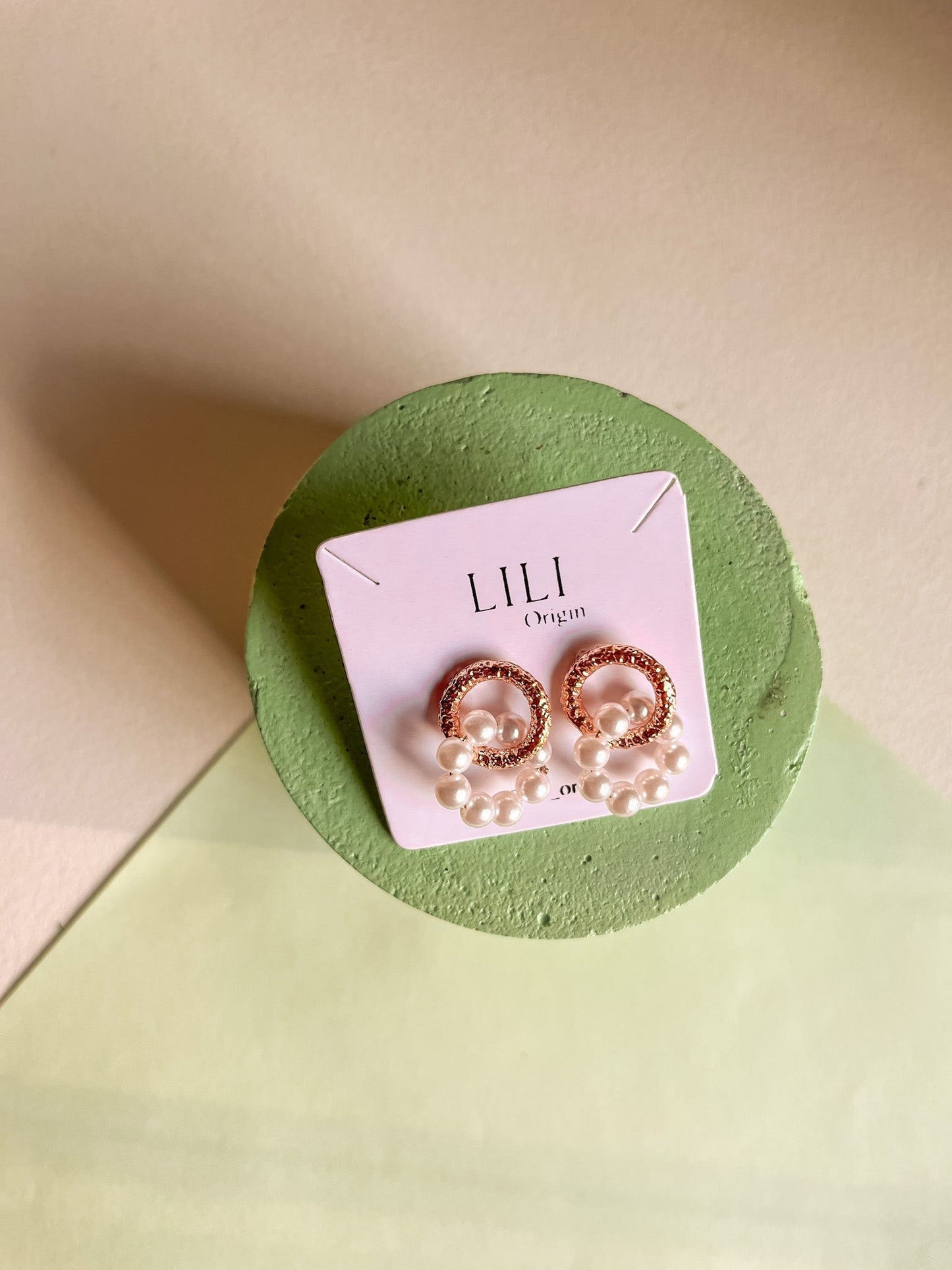 Double Pearl Earring