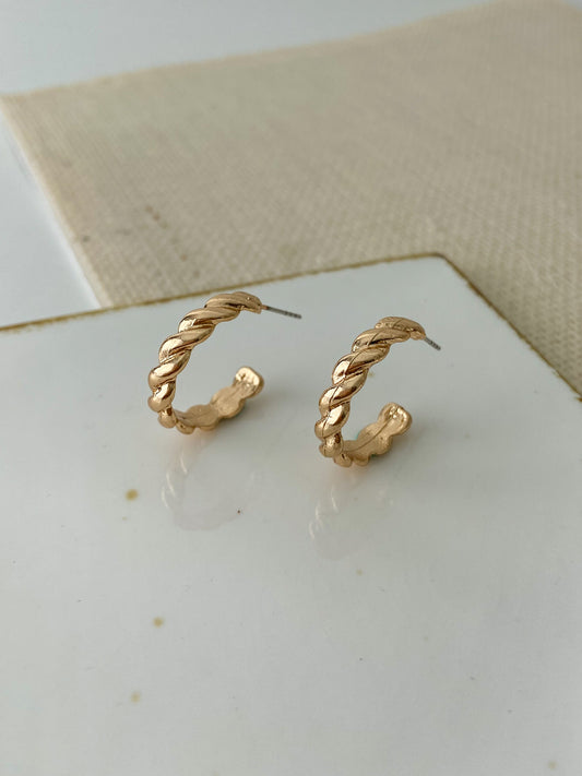 Minimal Twist Hoop - Singles